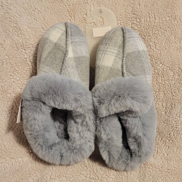 LC Lauren Conrad Shoes - LC Lauren Conrad Women's Faux Fur Plaid Clog Slipper S 5-6 *BRAND NEW*